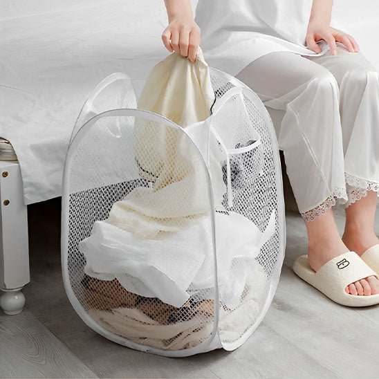 panier linge blanc maille et fil acier transparent avec poignée